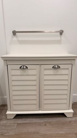 Wooden hamper