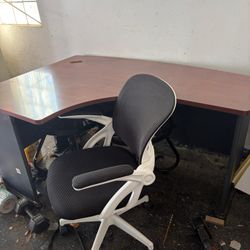 Desk And Chair 