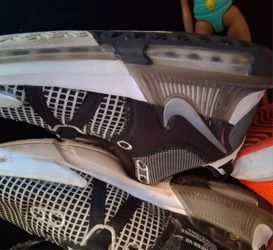 Men's Nike Tennis Shoes $$