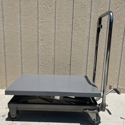 FRANKLIN 500 lb. Capacity Hydraulic Table Cart