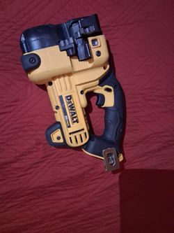 Dewalt  bolt cutter tool only