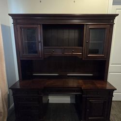 Classic Office Set ( Desk, File Cabinet And Chairs)