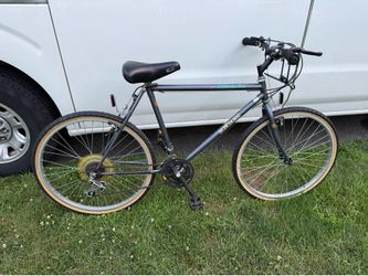 Iron Horse hybrid bicycle
