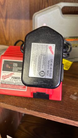 Milwaukee universal charger