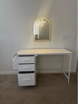 Kids desk and mirror