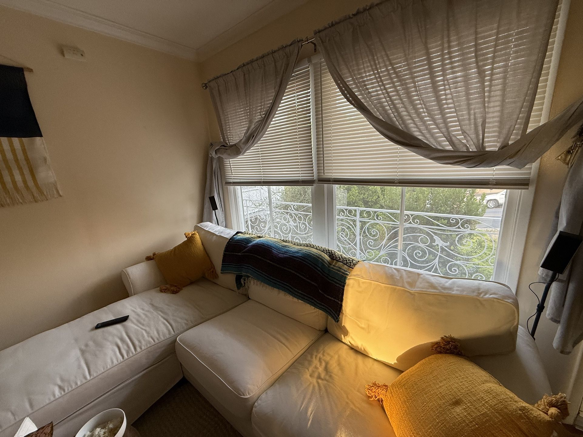 White sectional Good Condition