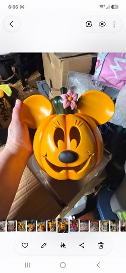 Minnie Mouse Lightup Pumpkin