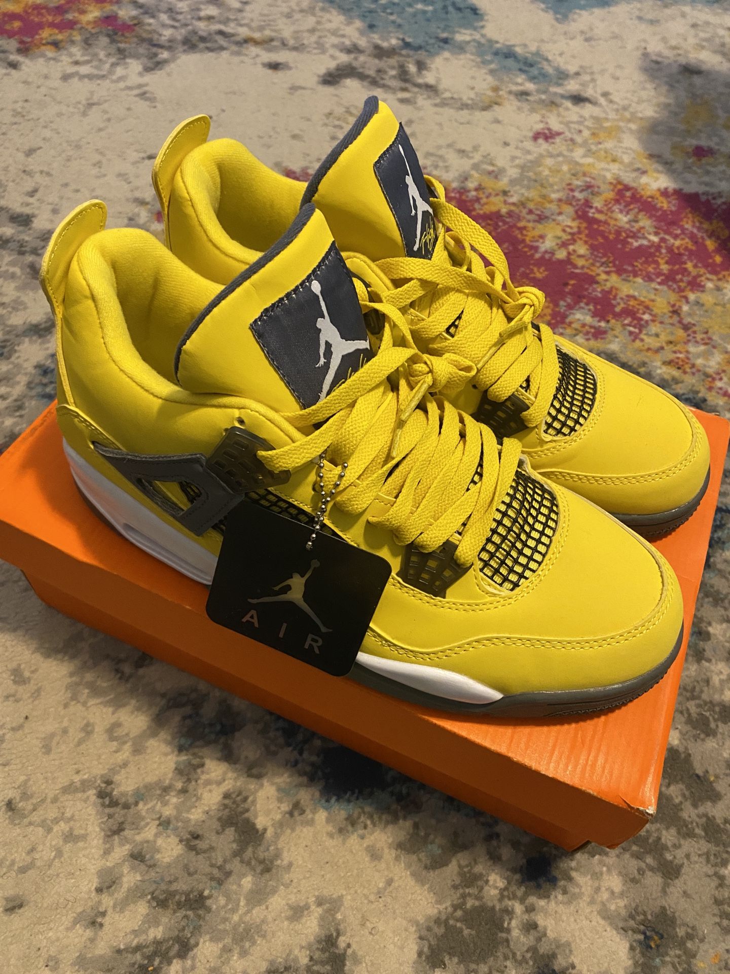 BRAND NEW JORDANS 4 RETROS MEN Size 10