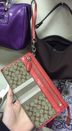 Coach wristlet wallet
