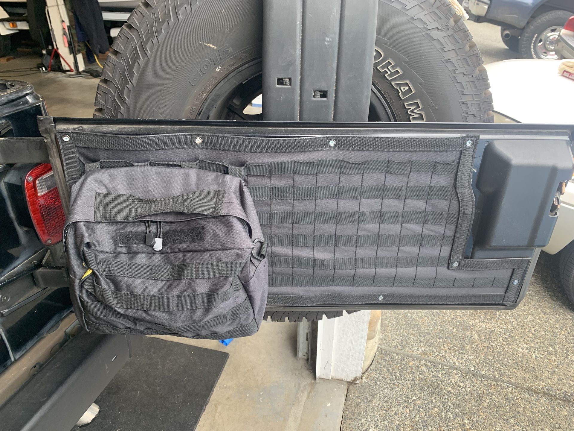 Smittybilt Tailgate Molle Organizer Jeep TJ