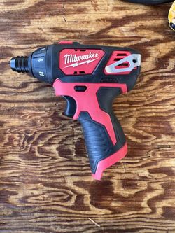 Milwaukee M12 Screwdriver