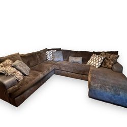 Brown Sectional Couch With Pillows 