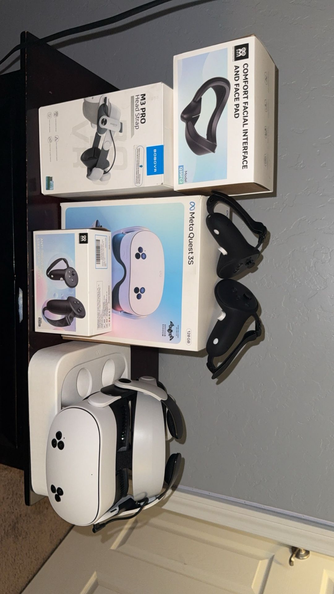 Meta Quest 3s 128g With Batman Arkham Shadow