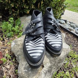 TUK mens dress shoe -size 11