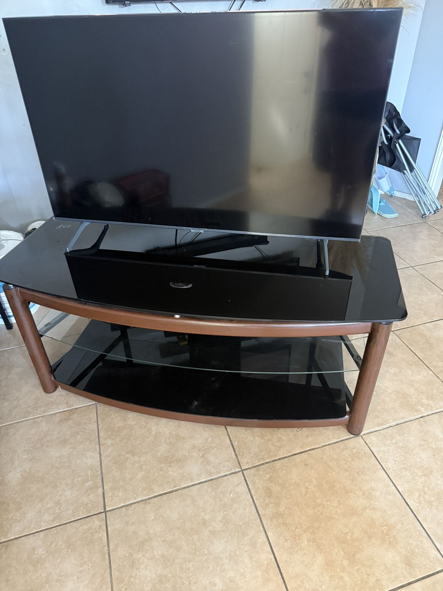 Samsung Tv With Remote And Tv Stand For Sale Need Gone ASAP