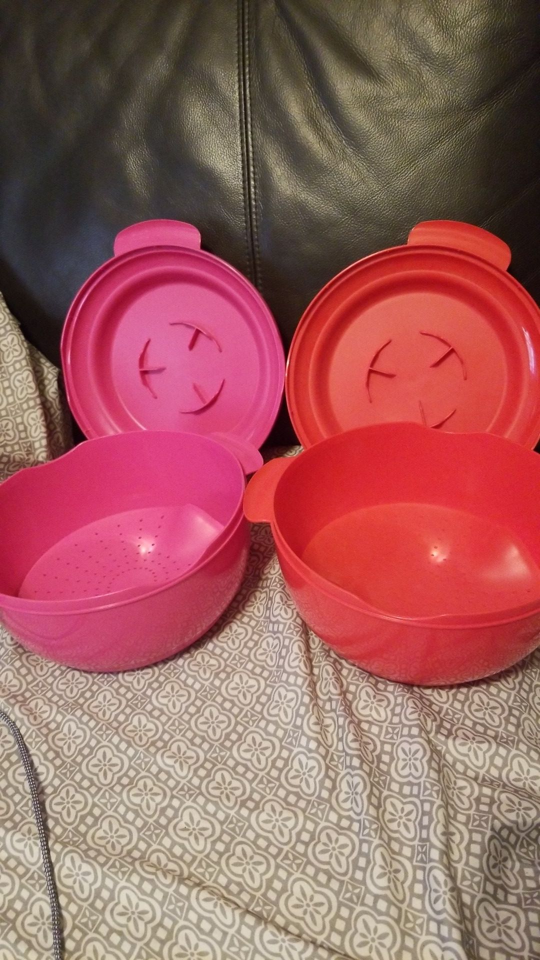 Tupperware steamer bowl