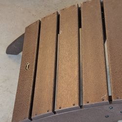 
•TREX® Yacht Club Ottoman w curved silhouette