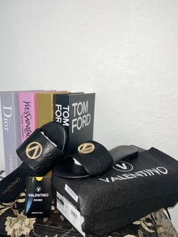 VALENTINO CARRIE SANDALS