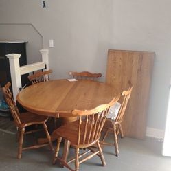 Table with 6 chairs and extension