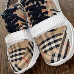 Burberry Sneakers