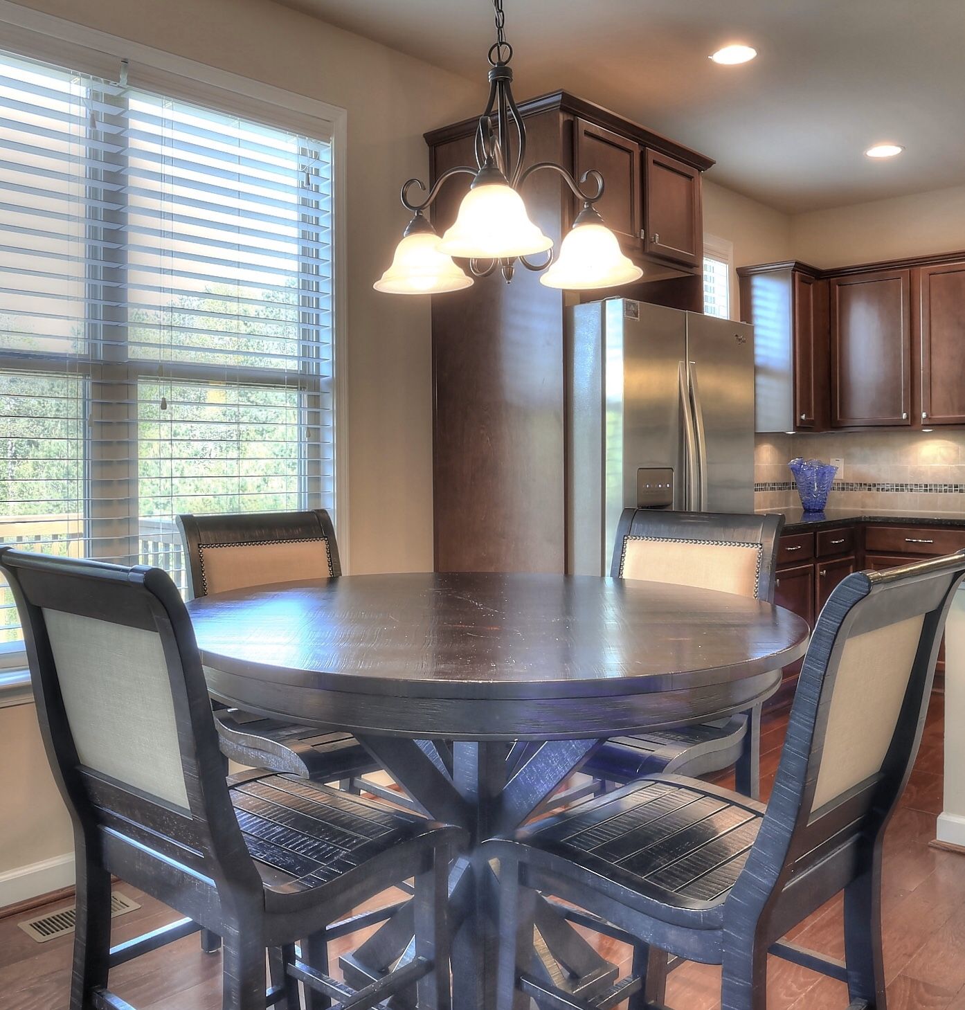 Breakfast table with 4 chairs— Counter Height