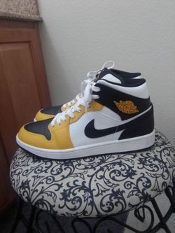 Jordan 1 size 10,,no box