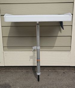 Fishing bait adjustable cutting station