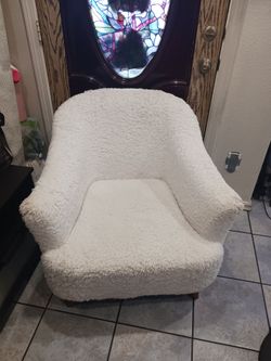 FREE!!White Sherpa Accent Chair