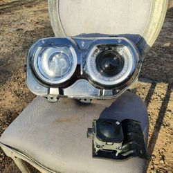 2015 To 2019 Dodge Challenger OEM Passenger Side Headlight