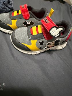 Mickey toddler shoes size 5c