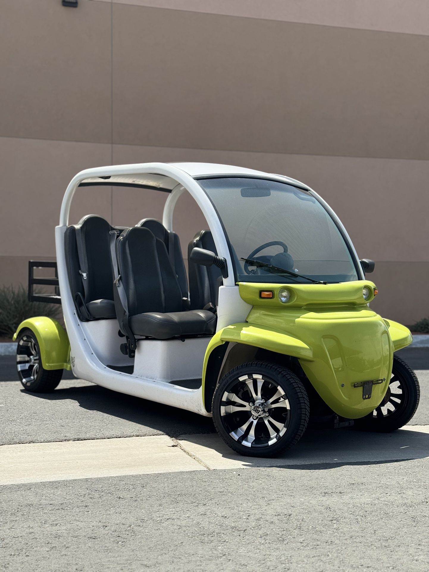 GEM GOLF CART E825