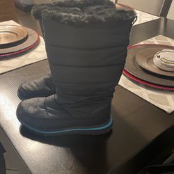 Snow Boots Kids Size 2