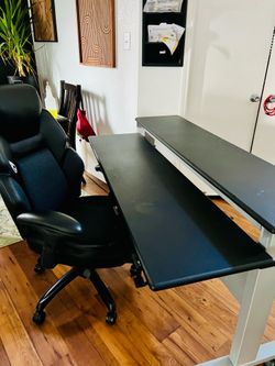 Gaming standing desk and chair for office