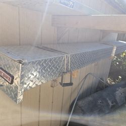 Weather Guard Conduit Box With Clamps Model 237