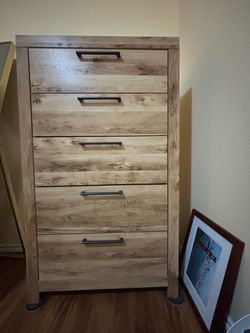 Wood dresser