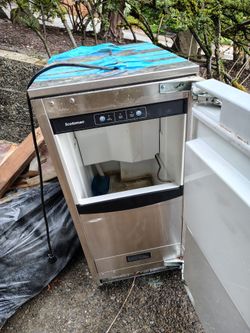 Ice maker