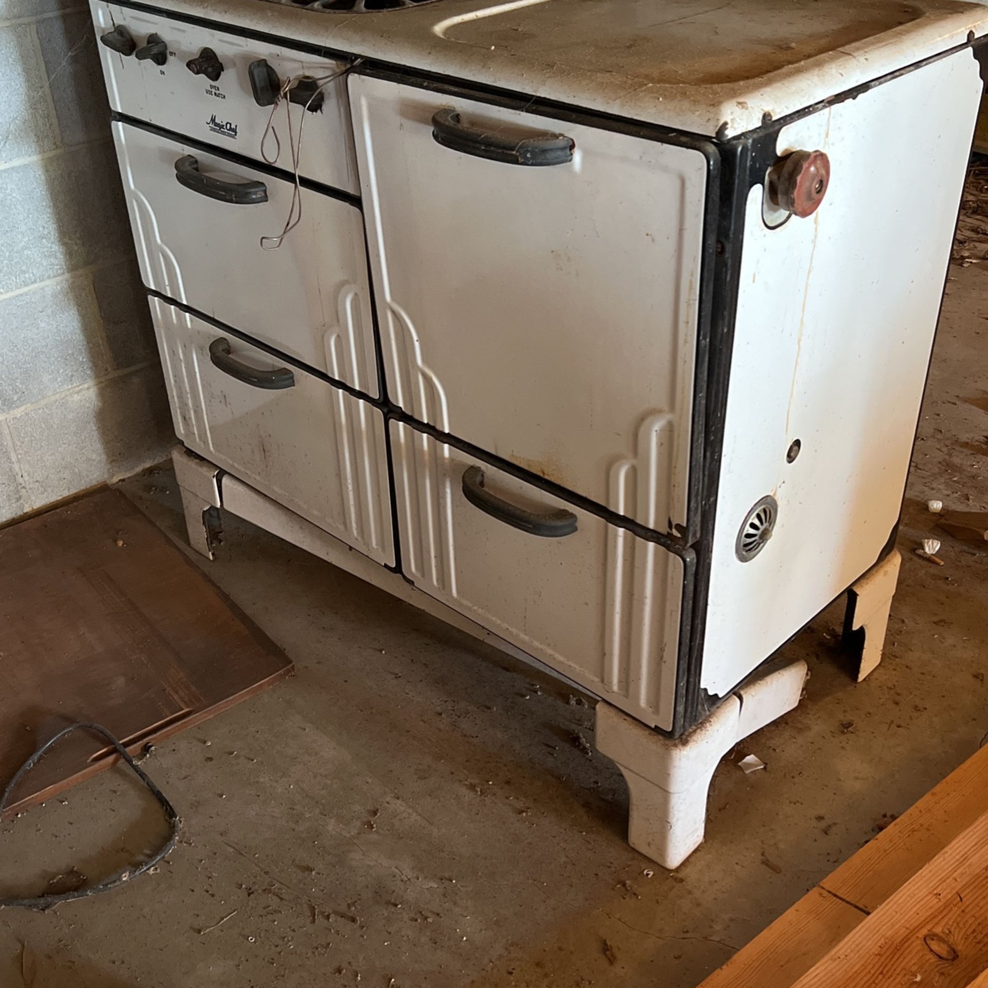Antique Gas Stove