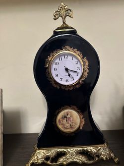Vintage Italian Quartz Mantel Clock – Black & Gold Porcelain Style