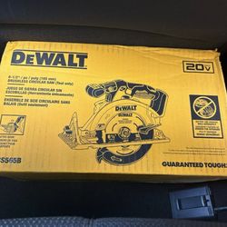DEWALT20V MAX Cordless Brushless 6-1/2 in. Sidewinder Style Circular Saw (Tool Only)