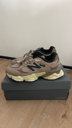 “New Balance “ brown/ tan sneakers Size 7