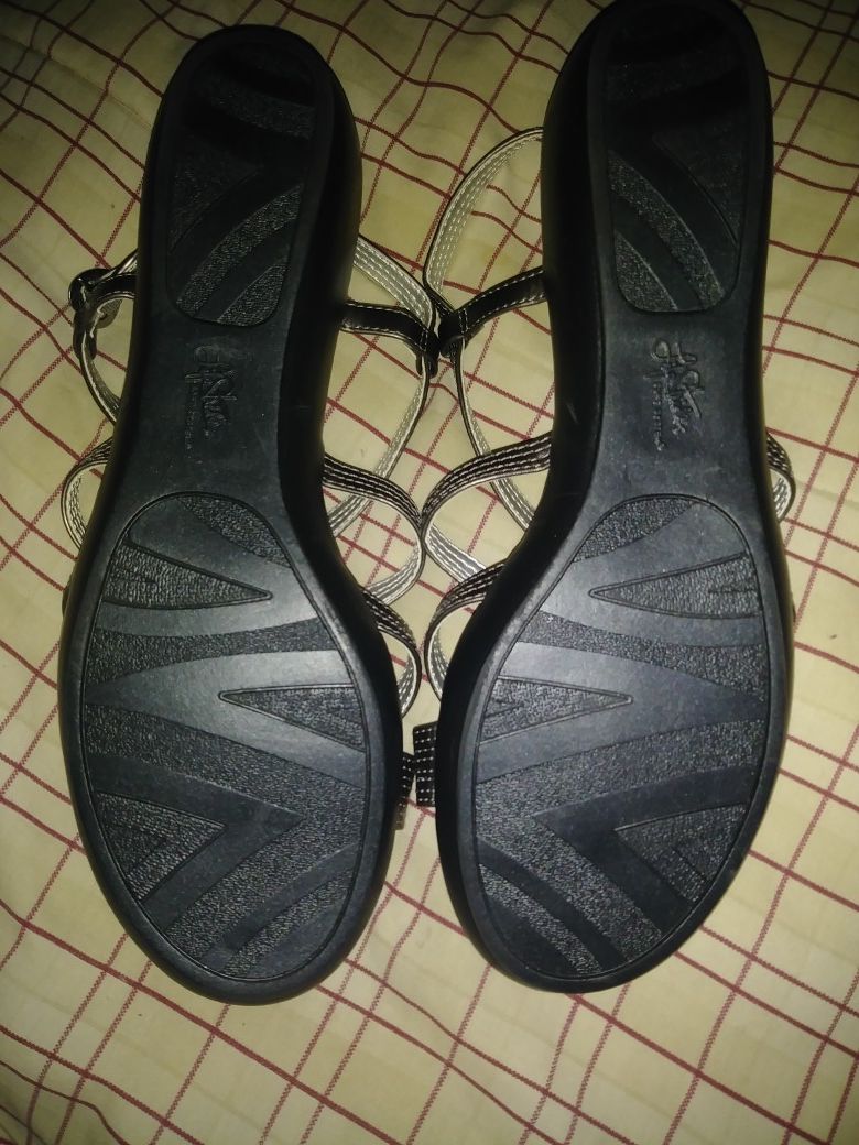 Life Stride brand sandals size 11 never worn