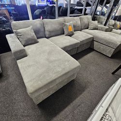 Brand New Sectional Doble Chaise $459