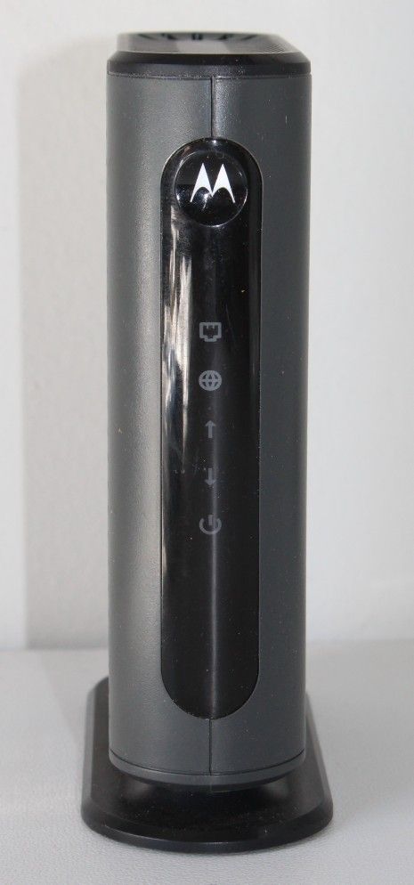 Motorola 16x4 Cable Modem, Model MB7420, 686 Mbps, DOCSIS 3.0