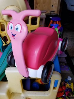 Radio flyer sit n scoot worm cart