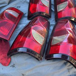 2006 Chevy 2500 Taillight Housings 