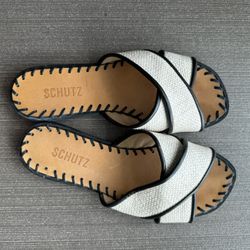 Schutz | Alita Flat In Palha & Black 7.0 