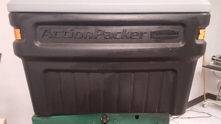 24 Gallon Rubbermaid Action Packer Locking Storage Container