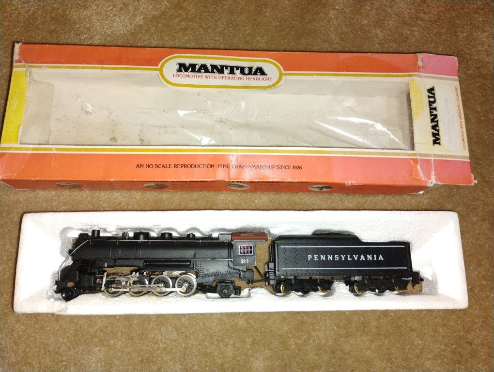 Mantua HO Locomotive & Tender