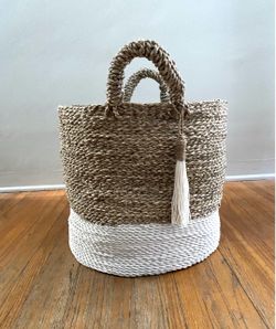 Two-Tone Woven Storage Basket with Tassel