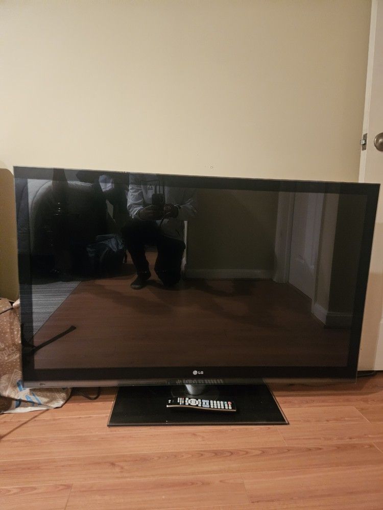 LG 47SL90-UA 48" TV For Sale